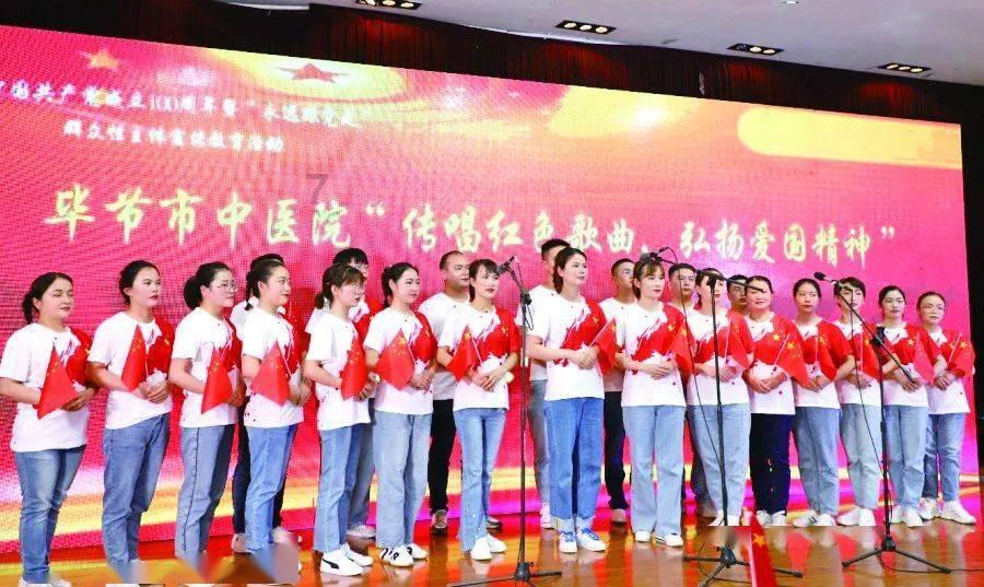 救援受困的小恐龙